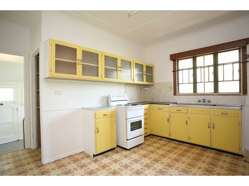 19 Herbert Street, Scarborough QLD 4020