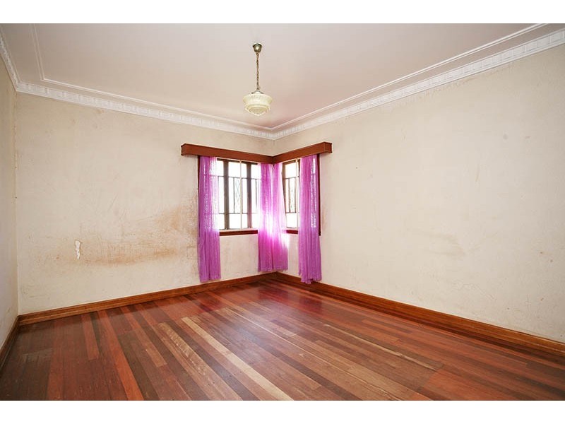 19 Herbert Street, Scarborough QLD 4020