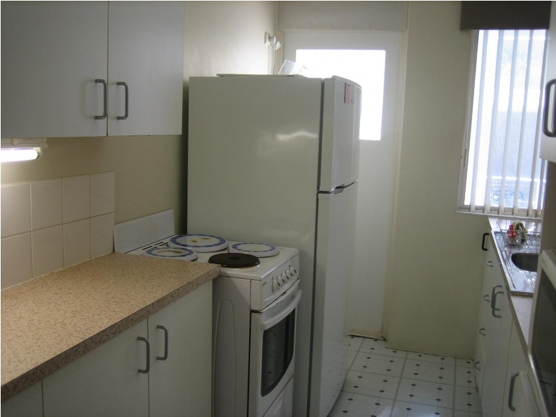 6/89 Marine Parade, Redcliffe QLD 4020