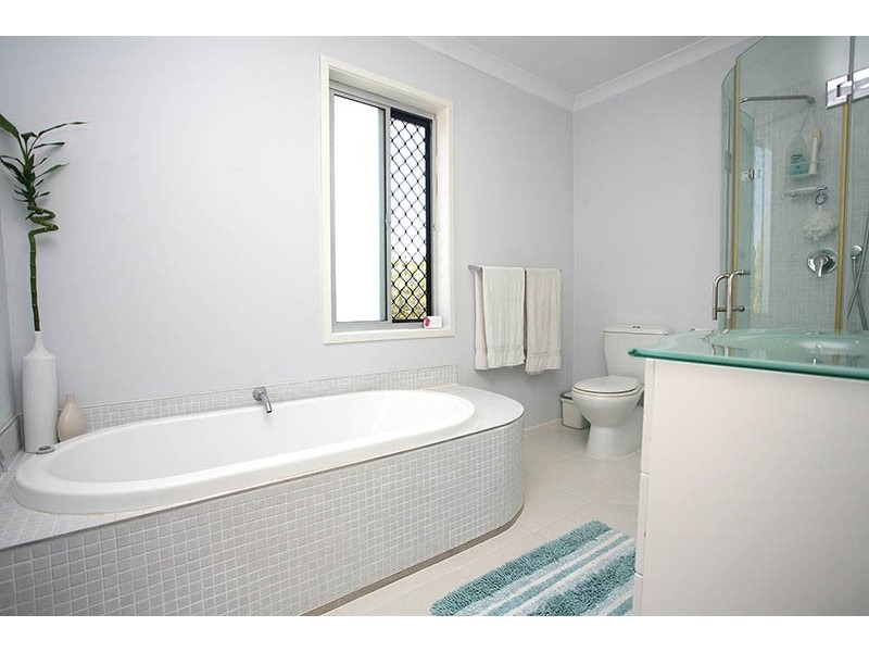 35 Langdon Avenue, Margate QLD 4019