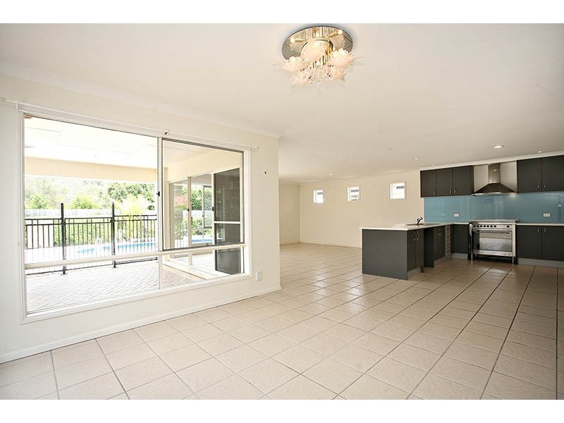 12 Morwell Crescent, North Lakes QLD 4509