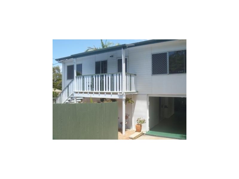 25 Lucas Street, Scarborough QLD 4020