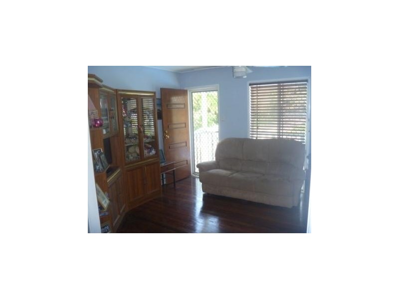 25 Lucas Street, Scarborough QLD 4020