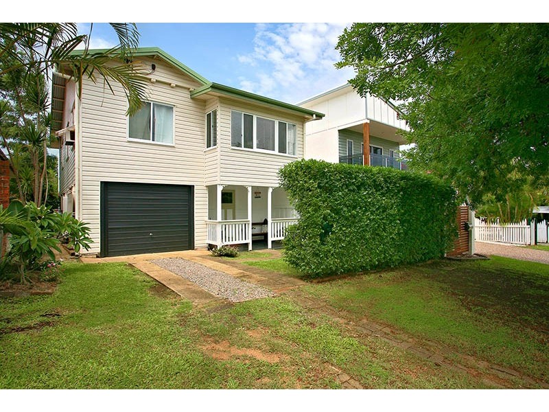 28 Donald Street, Woody Point QLD 4019