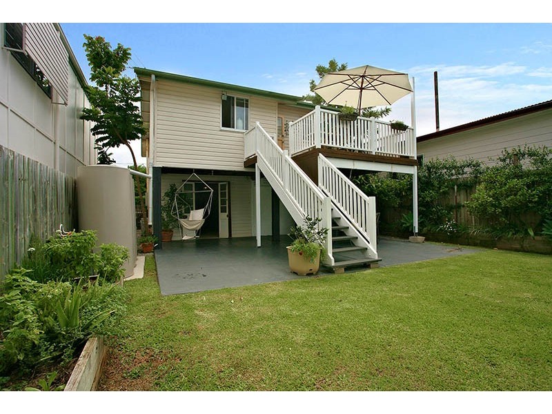 28 Donald Street, Woody Point QLD 4019