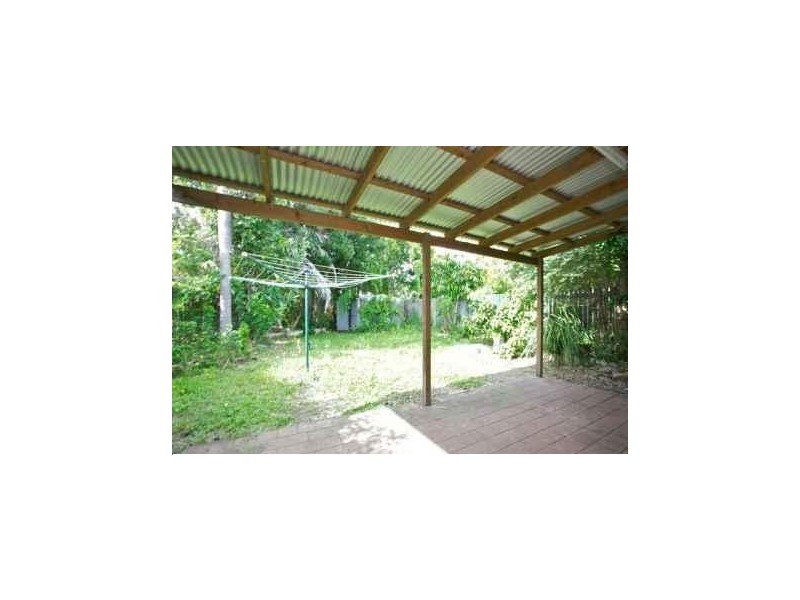 10 Inglis Street, Woody Point QLD 4019