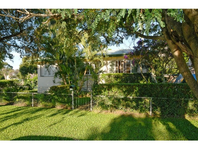 37 Watson Street, Clontarf QLD 4019