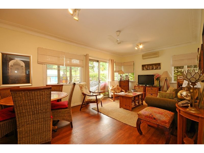 37 Watson Street, Clontarf QLD 4019