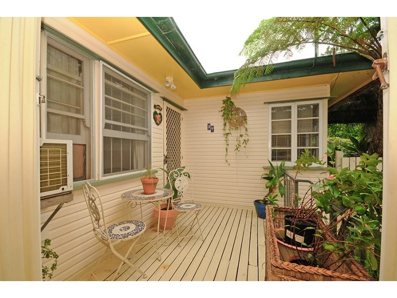 37 Watson Street, Clontarf QLD 4019