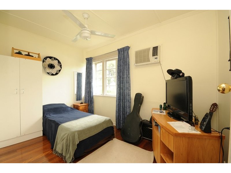 37 Watson Street, Clontarf QLD 4019