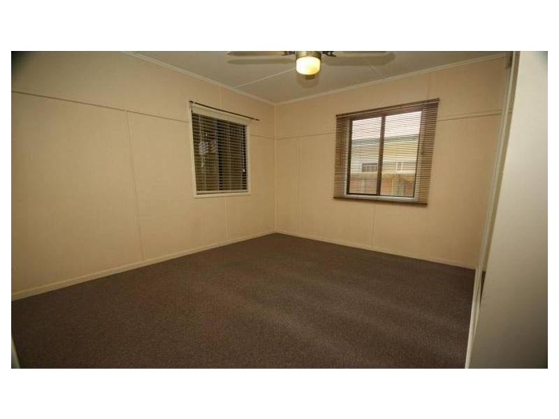 35 Dunbar Street, Margate QLD 4019