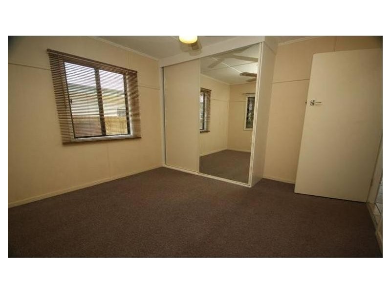 35 Dunbar Street, Margate QLD 4019