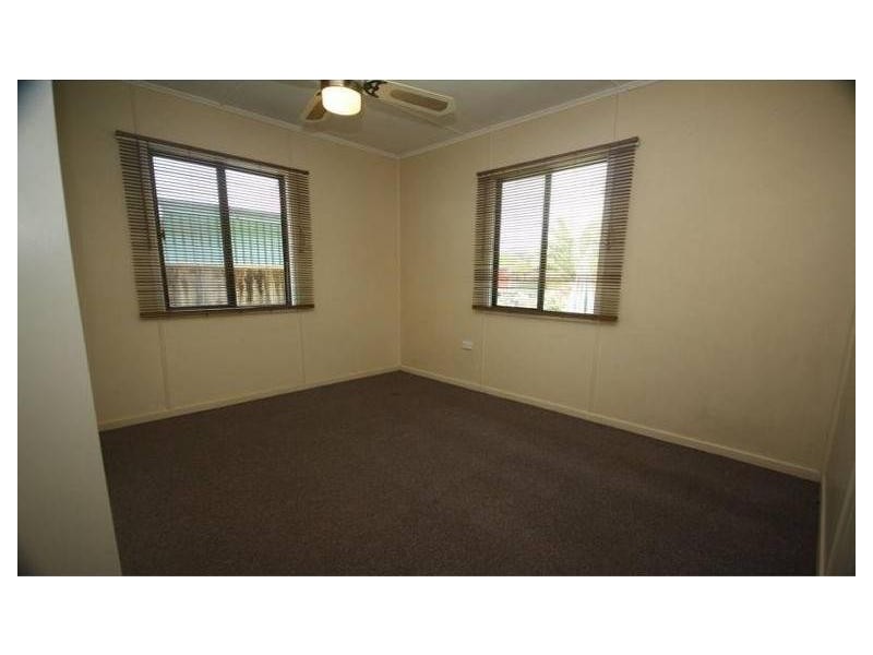 35 Dunbar Street, Margate QLD 4019