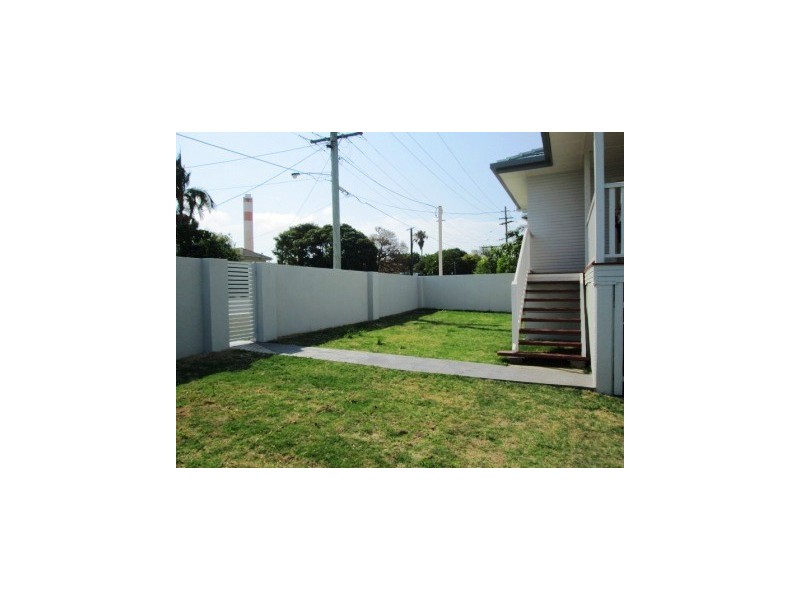 1/30 Silvyn Street, Redcliffe QLD 4020