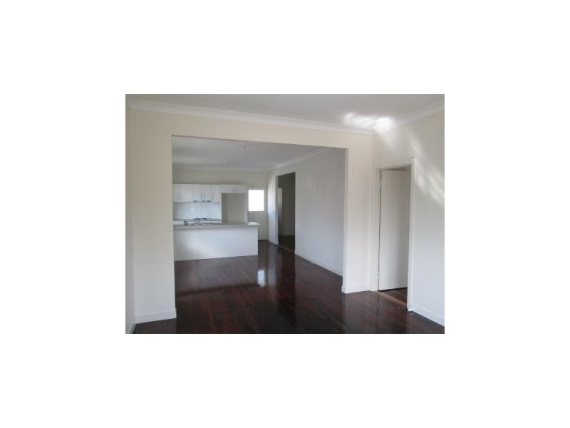 1/30 Silvyn Street, Redcliffe QLD 4020