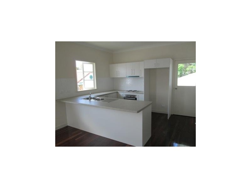 1/30 Silvyn Street, Redcliffe QLD 4020