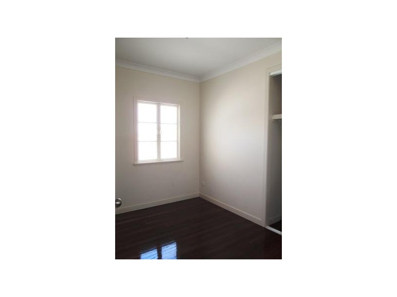 1/30 Silvyn Street, Redcliffe QLD 4020