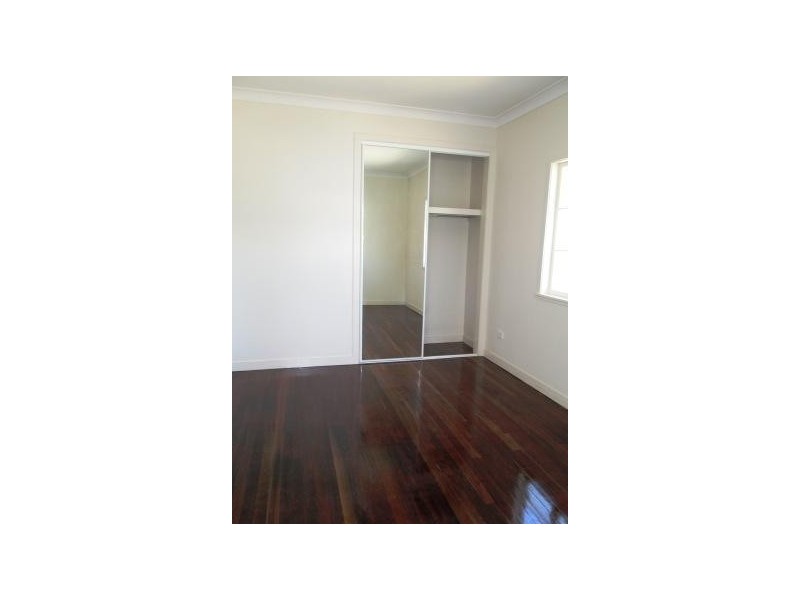 1/30 Silvyn Street, Redcliffe QLD 4020