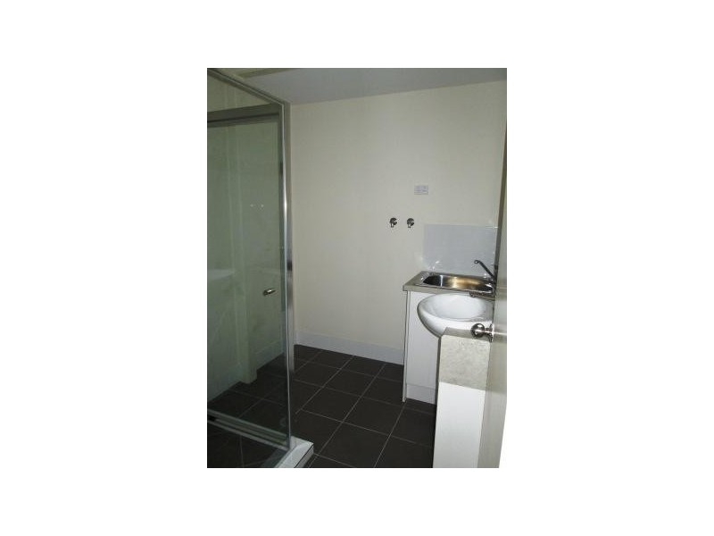 1/30 Silvyn Street, Redcliffe QLD 4020