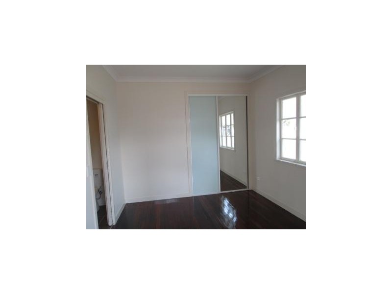 1/30 Silvyn Street, Redcliffe QLD 4020
