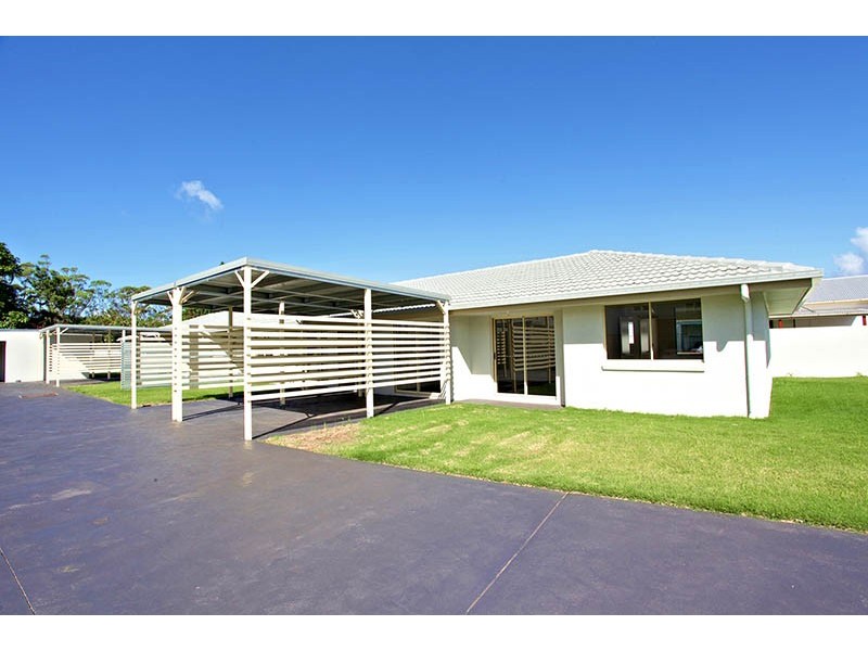 8/30 Silvyn Street, Redcliffe QLD 4020