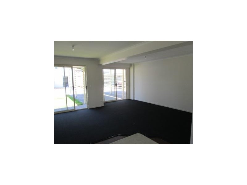 8/30 Silvyn Street, Redcliffe QLD 4020