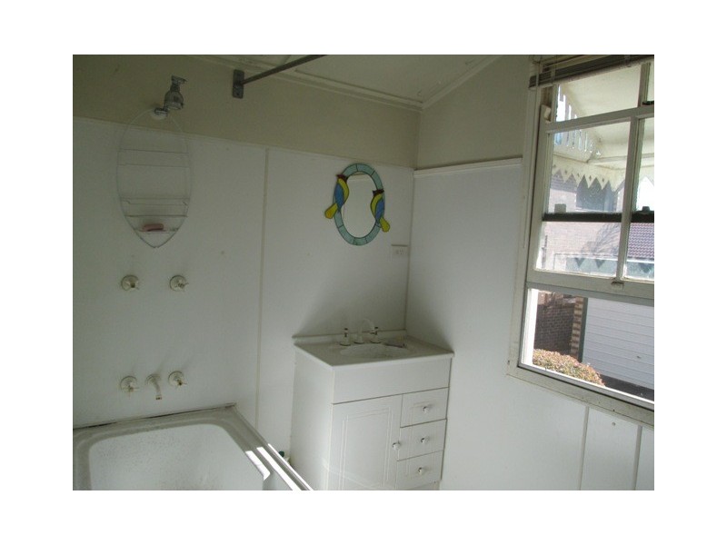 13 Grant Street, Redcliffe QLD 4020