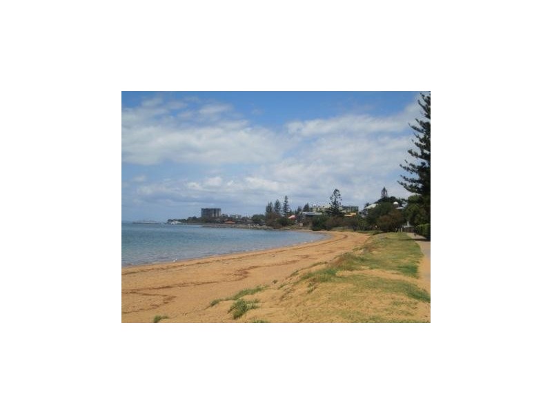 12 Queen Street, Scarborough QLD 4020