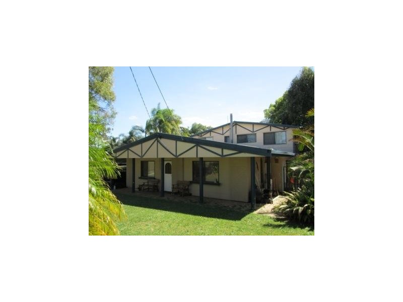 33 Pamrick Crescent, Clontarf QLD 4019