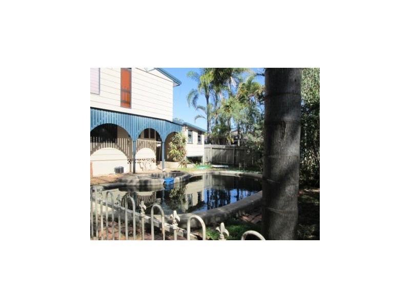 33 Pamrick Crescent, Clontarf QLD 4019