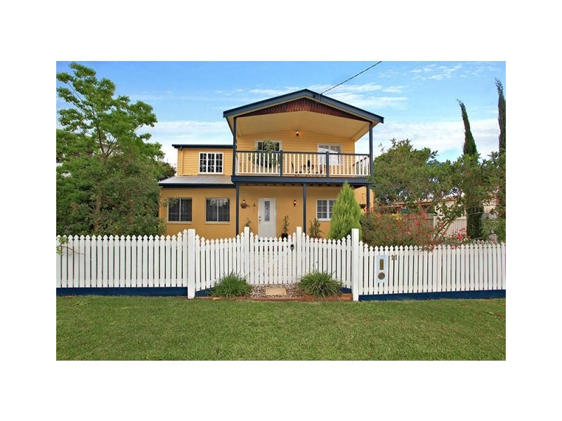 11 Watson Street, Clontarf QLD 4019