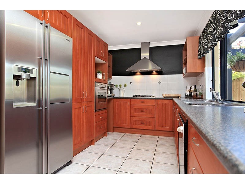 11 Watson Street, Clontarf QLD 4019