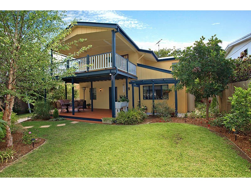 11 Watson Street, Clontarf QLD 4019