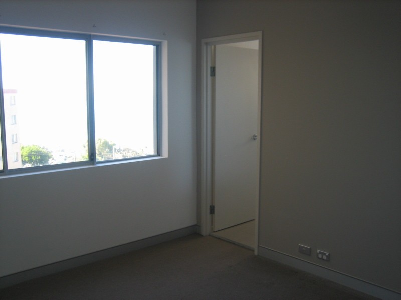 28/83 Marine Parade, Redcliffe QLD 4020