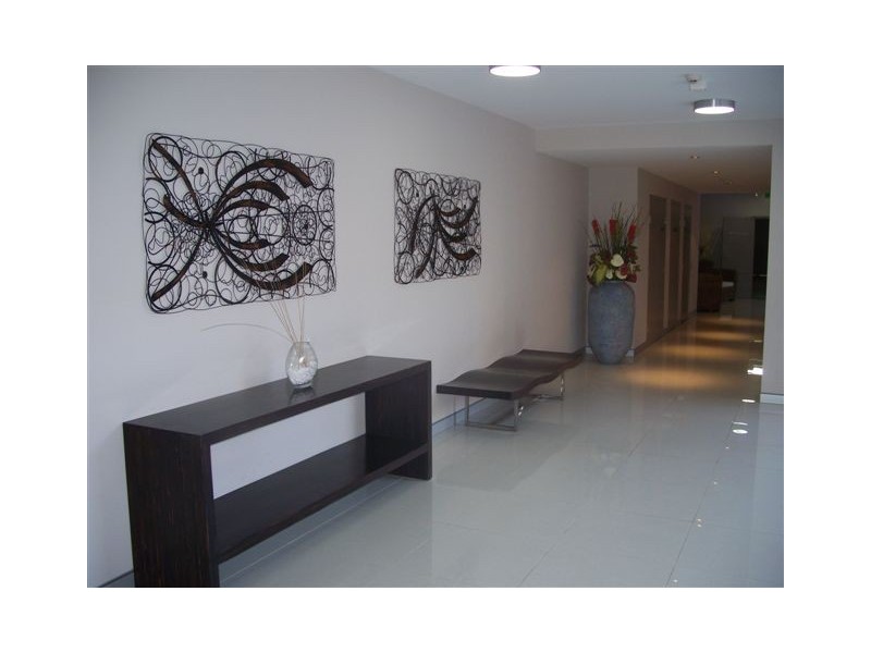 28/83 Marine Parade, Redcliffe QLD 4020