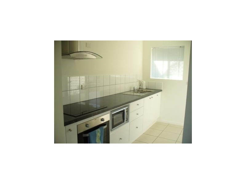4/28 Josephine Street, Redcliffe QLD 4020
