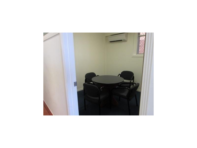 69 Redcliffe Parade, Redcliffe QLD 4020