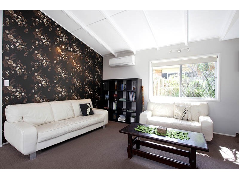 27 Kate Street, Woody Point QLD 4019