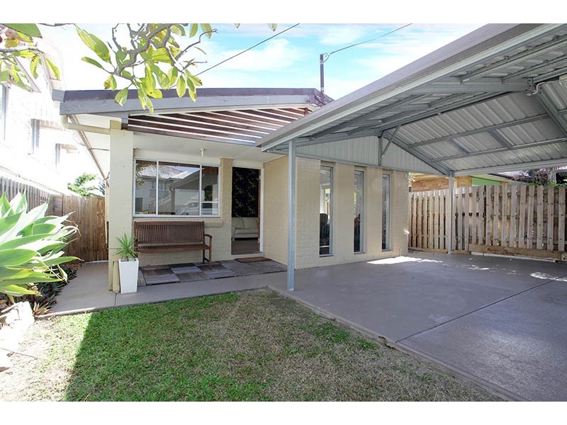 27 Kate Street, Woody Point QLD 4019