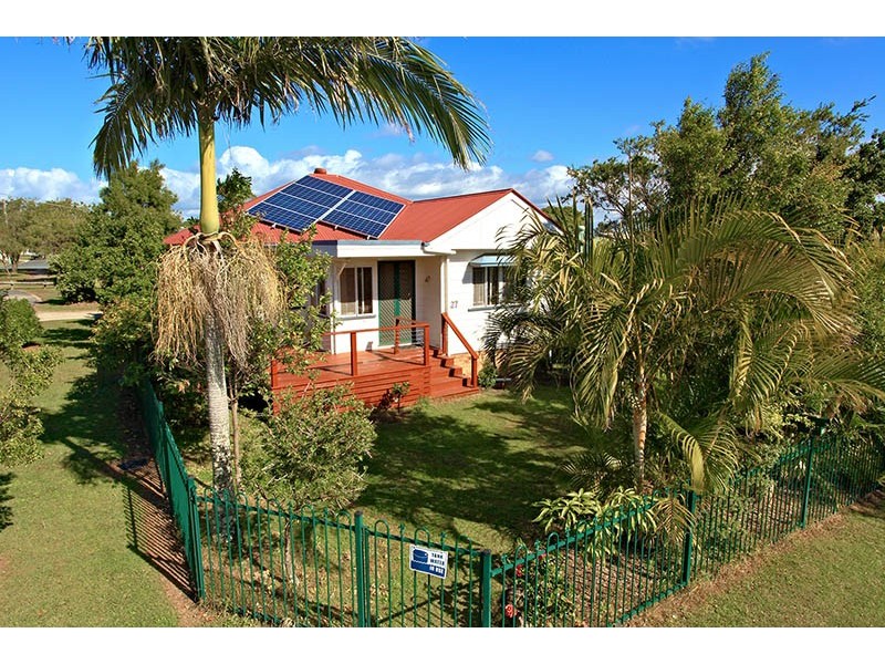 27 Pearl Street, Scarborough QLD 4020