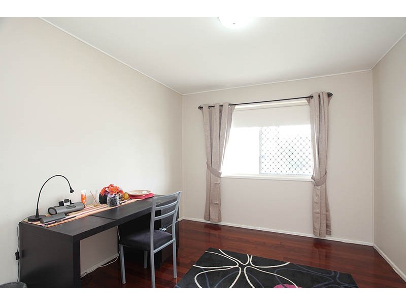 53 Scarborough Road, Redcliffe QLD 4020