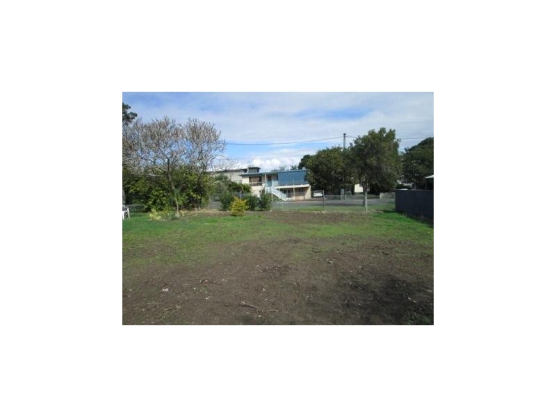 1a Inglis Street, Woody Point QLD 4019