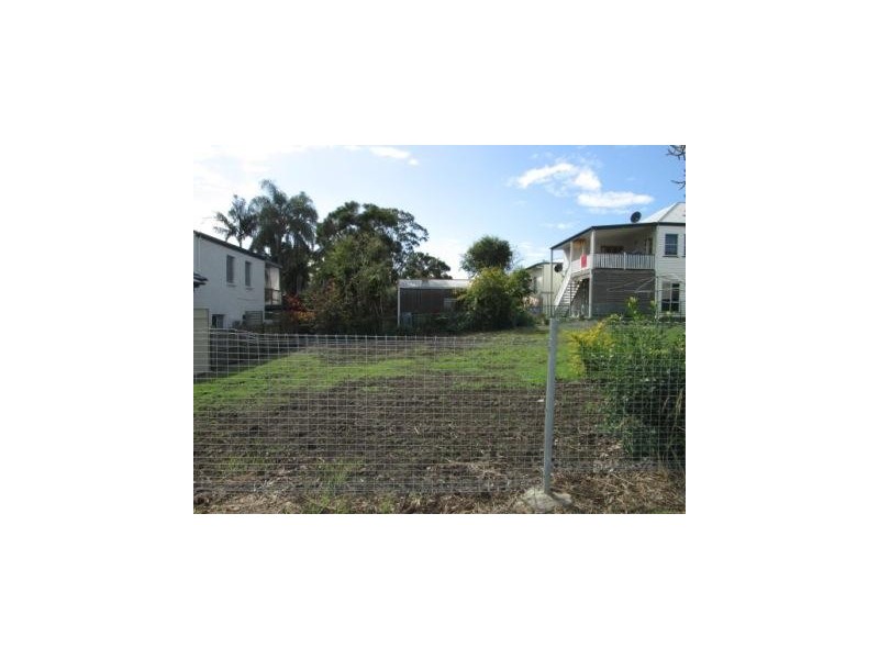 1a Inglis Street, Woody Point QLD 4019