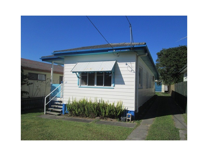 27 Ella Street, Redcliffe QLD 4020