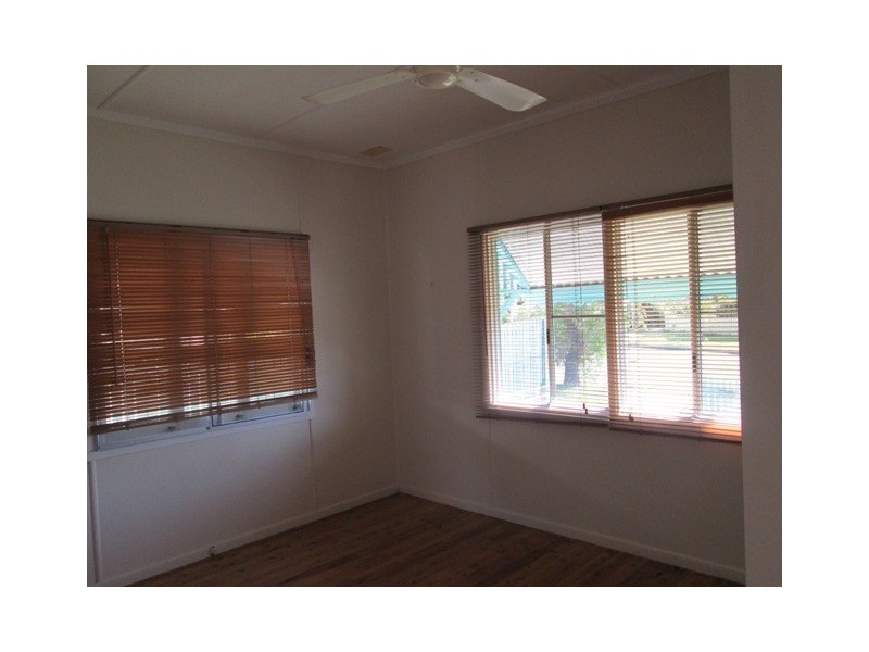 27 Ella Street, Redcliffe QLD 4020