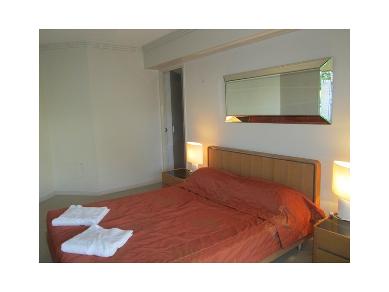 204/87 Landsborough Avenue, Scarborough QLD 4020