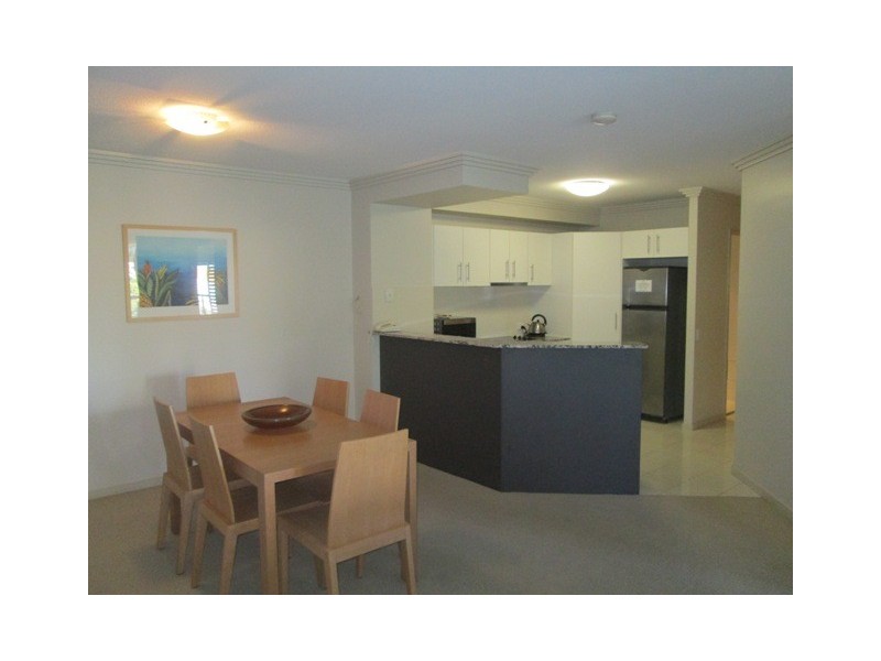 204/87 Landsborough Avenue, Scarborough QLD 4020