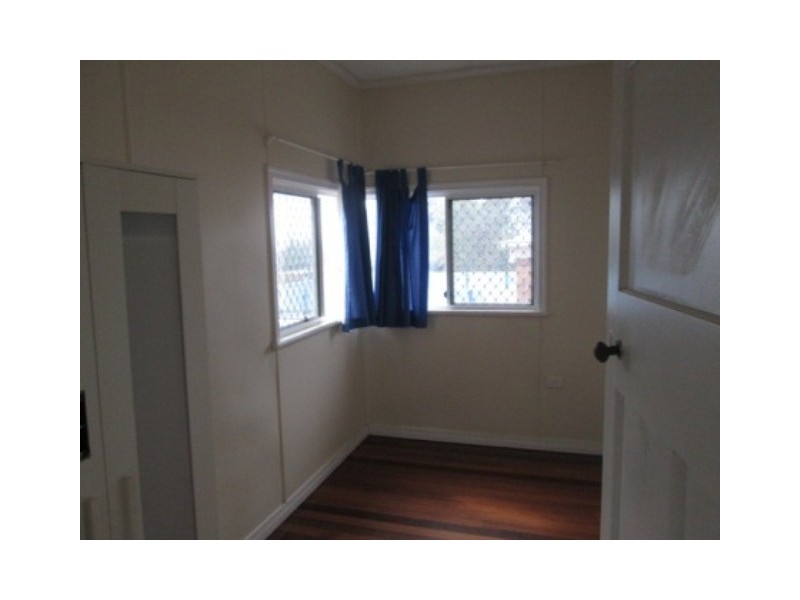 11 James Street, Scarborough QLD 4020