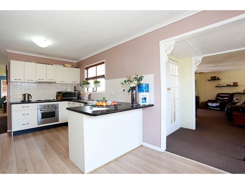 47 Scarborough Road, Redcliffe QLD 4020