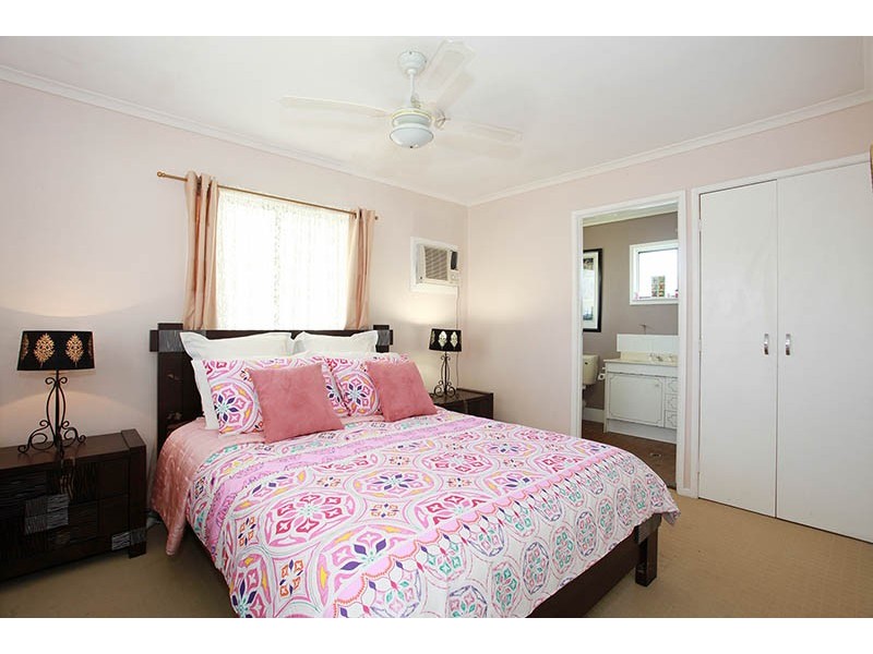 47 Scarborough Road, Redcliffe QLD 4020